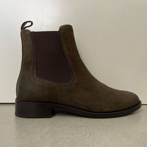 THURSDAY Chelsea Boots